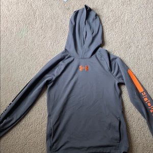 Under armer hoodie